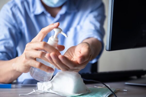 Publicada Portaria Interministral que estabelece as medidas para controle da transmissão da Covid-19 em ambientes de trabalho