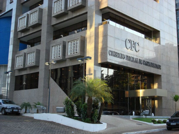 CFC trabalha em proposta de mudanças curriculares para o curso de Ciências Contábeis