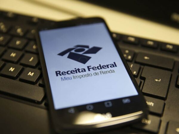 Receita Federal publica editais que regulamentam adesão à transação tributária para créditos