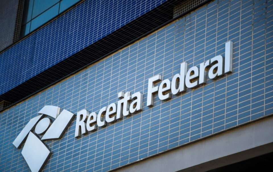 receita federal sergio v s rangel shutterstock widelg