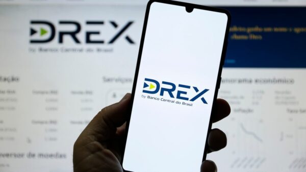 “Faz um Drex?”; entenda a diferença entre a nova moeda digital e o PIX