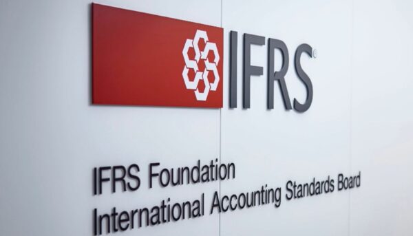 Internacional: Fundação IFRS oferece oportunidades de carreira