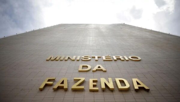 Fazenda aumenta para 3,9% estimativa de inflação em 2024