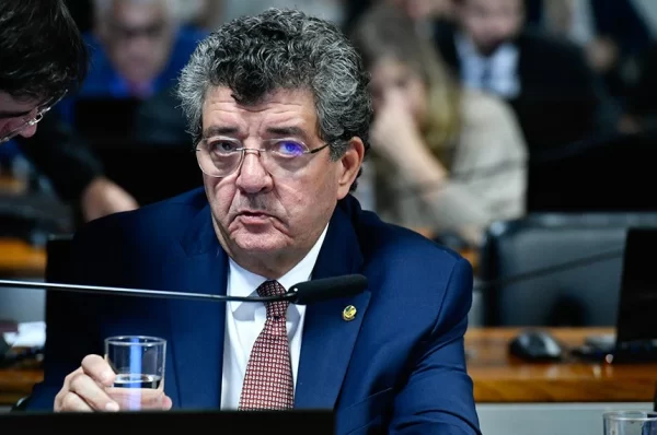 Nova regra para escolha de presidente de junta comercial passa na CAE